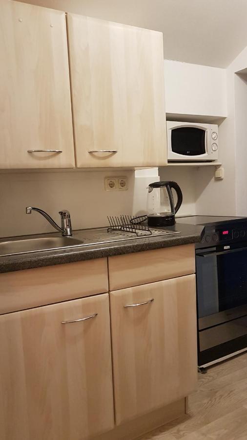 Kleine gemütliche Mansardenwohnung im Südosten Münchens Assling Exterior foto